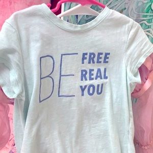 I am selling a jack and cat shirt size 6 and seven